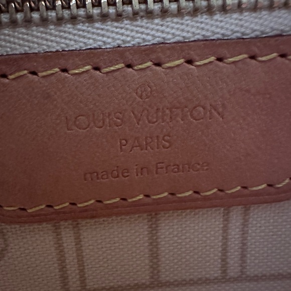 Louis Vuitton Azur MM - Picture 12 of 16